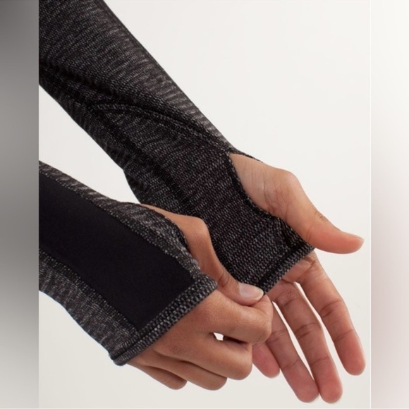 Lululemon Black Run: Bold in the Cold Long Sleeve Top 4 - Picture 4 of 12